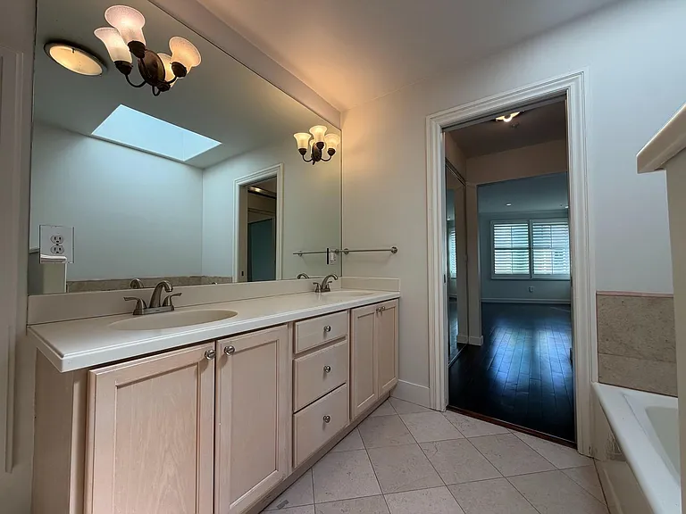 2050 Divisadero St #3 — Photo 51