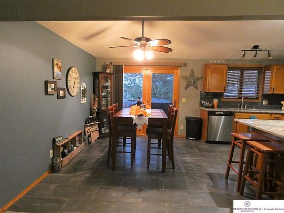 4th image of 15312 Greene Ave