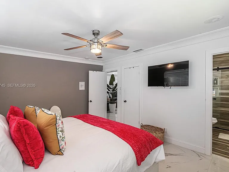 1521 Arthur St #1521 — Photo 2