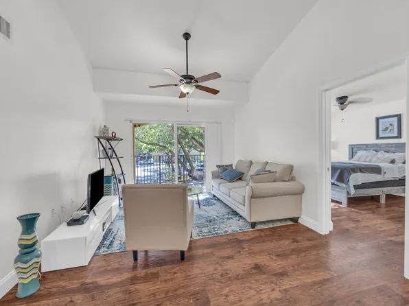 4241 San Marino Boulevard #207, West Palm Beach, FL 33409
