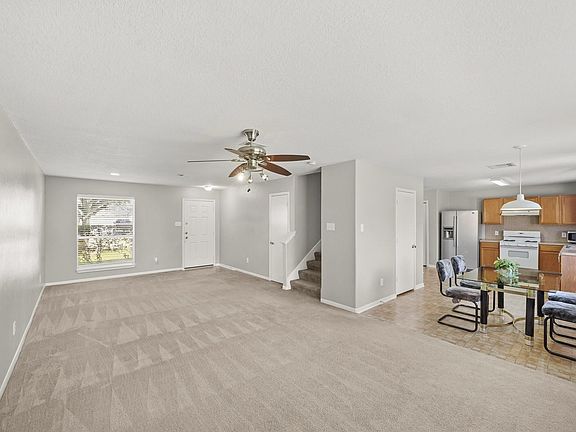 5th image of 3211 Barkers Crossing Avenue