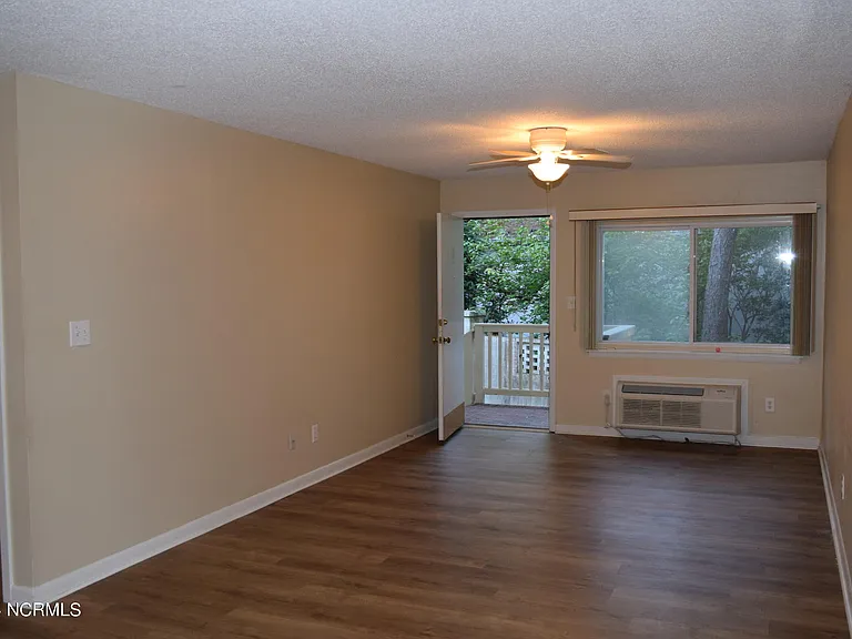 15 McLean Rd #1 — Photo 5