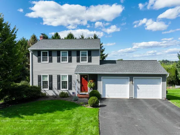 413 Dartha Dr, Dallastown, PA 17313