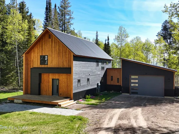 6111 Syringa Dr, Victor, ID 83455