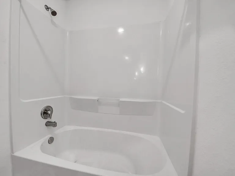 9206 Burnet Fields Dr — Photo 24