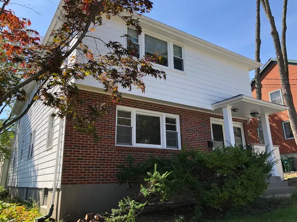 4 Hawthorne St #2C, Watertown, MA 02472