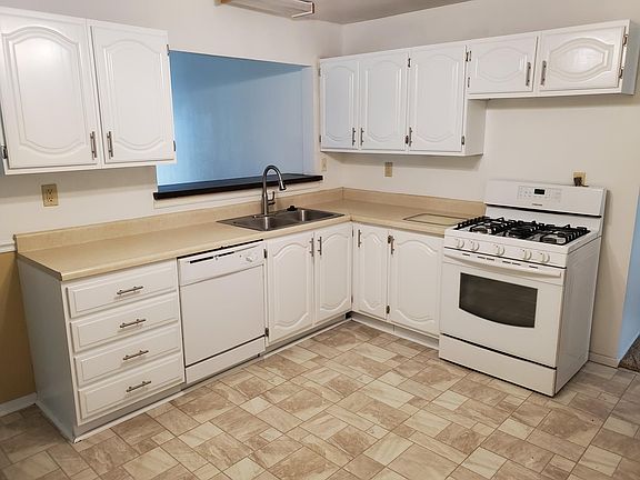 4th image of 1235 Bellarmine Ln