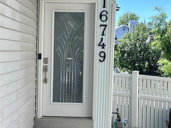 2nd image of 16749 Hickory Meadows Ct