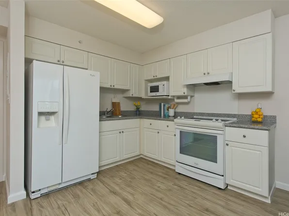 801 South St APT 824, Honolulu, HI 96813