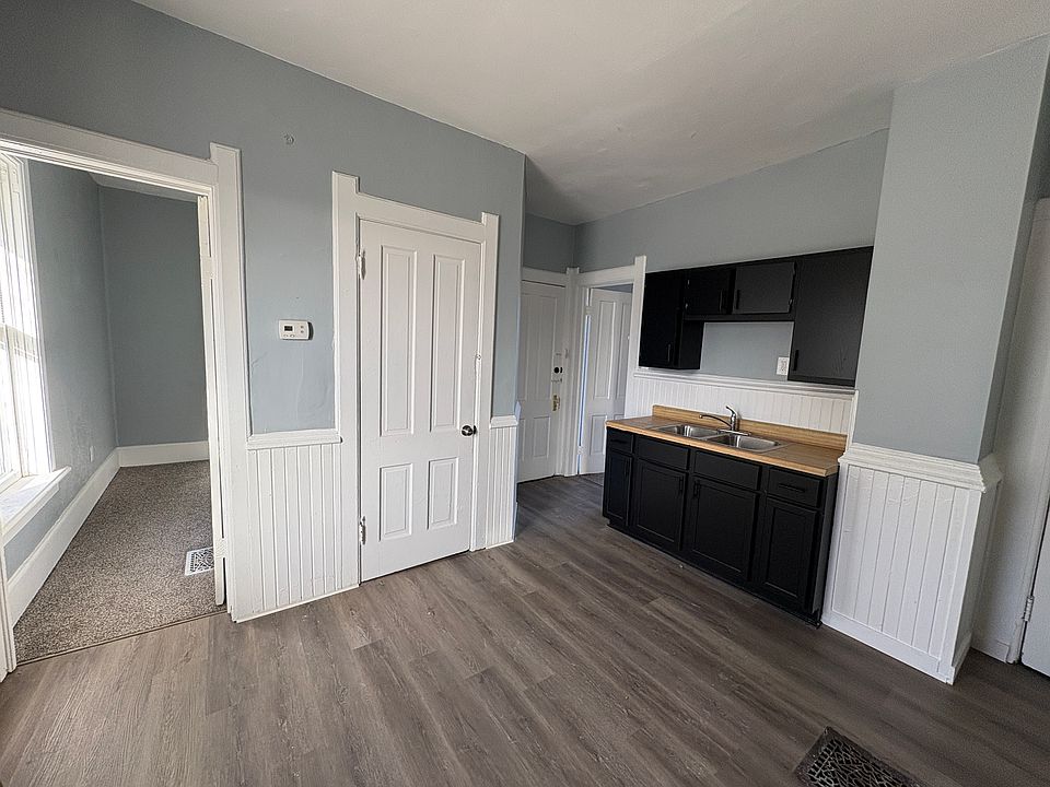 1st image of 338 W Reservoir Ave #2