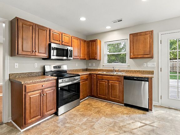 4th image of 7419 Bent Oak Rd