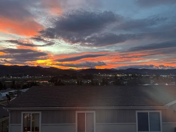 225 Nestucca Ln Space 163, Roseburg, OR 97471