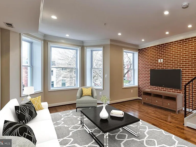 59 R St NE #2 — Photo 7