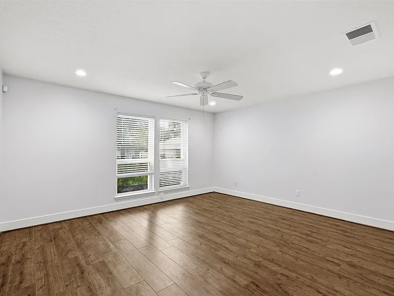 3807 Glenwood Springs Dr — Photo 15