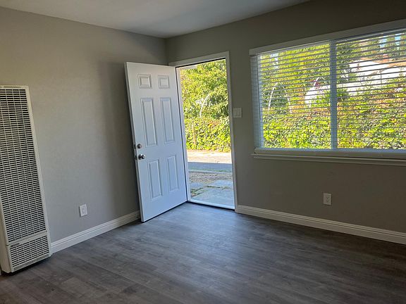 4th image of 21438 Montgomery Ave