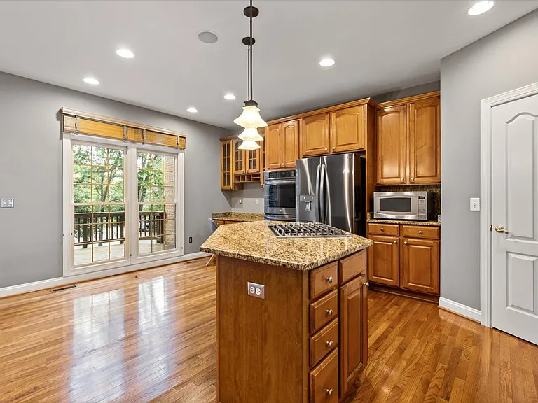 10363 Gershwin Ct — Photo 7