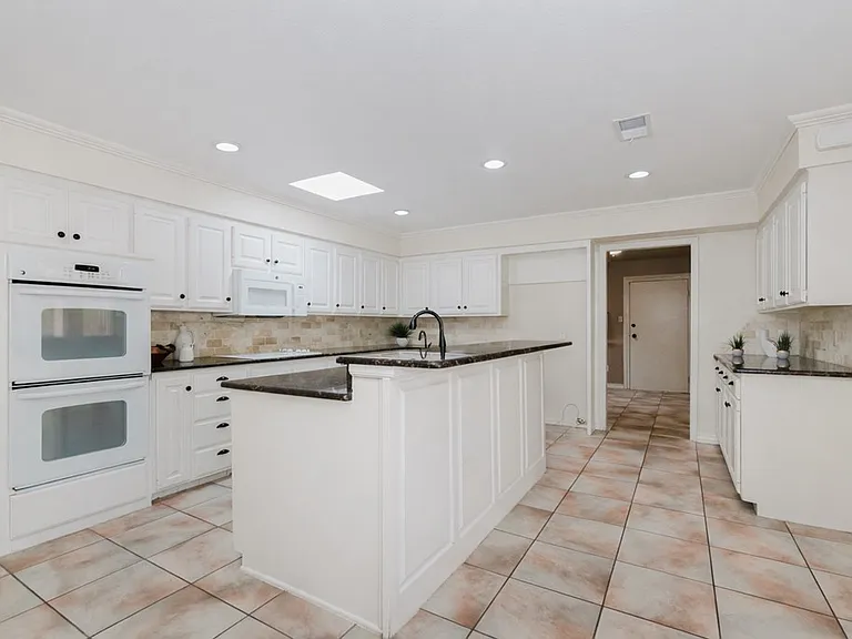 3306R Haynes Ave — Photo 17
