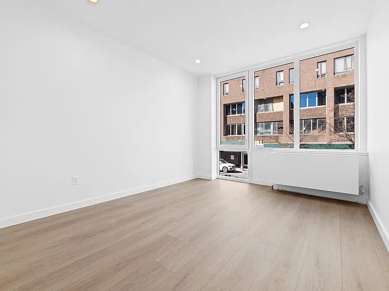 1661 Madison Ave #2A — Photo 8