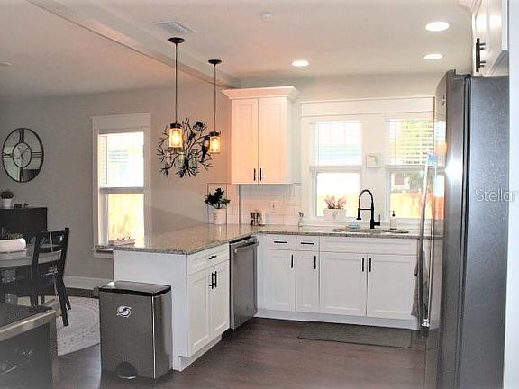 5th image of 111 W Osborne Ave