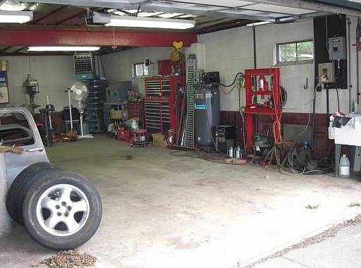 5th image of 32 E Lakewood Ave