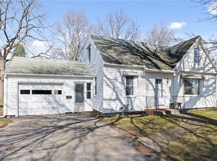 98 Ellington Rd, Rochester, NY 14616