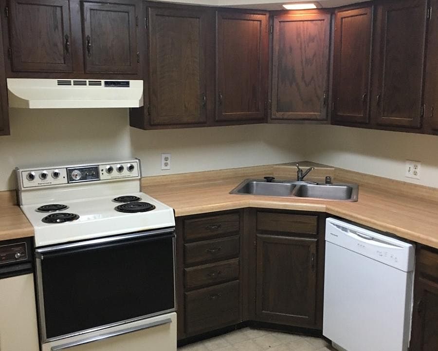 1st image of 243 Bruce Ave