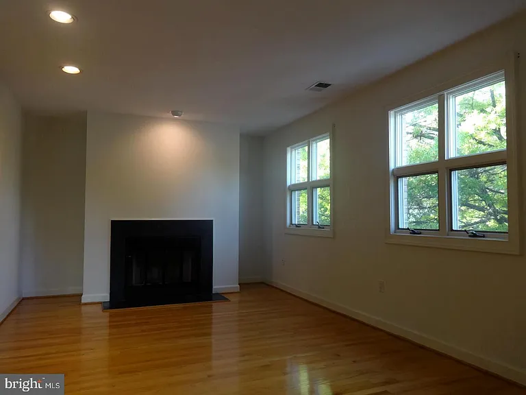 5330 Connecticut Ave NW — Photo 20