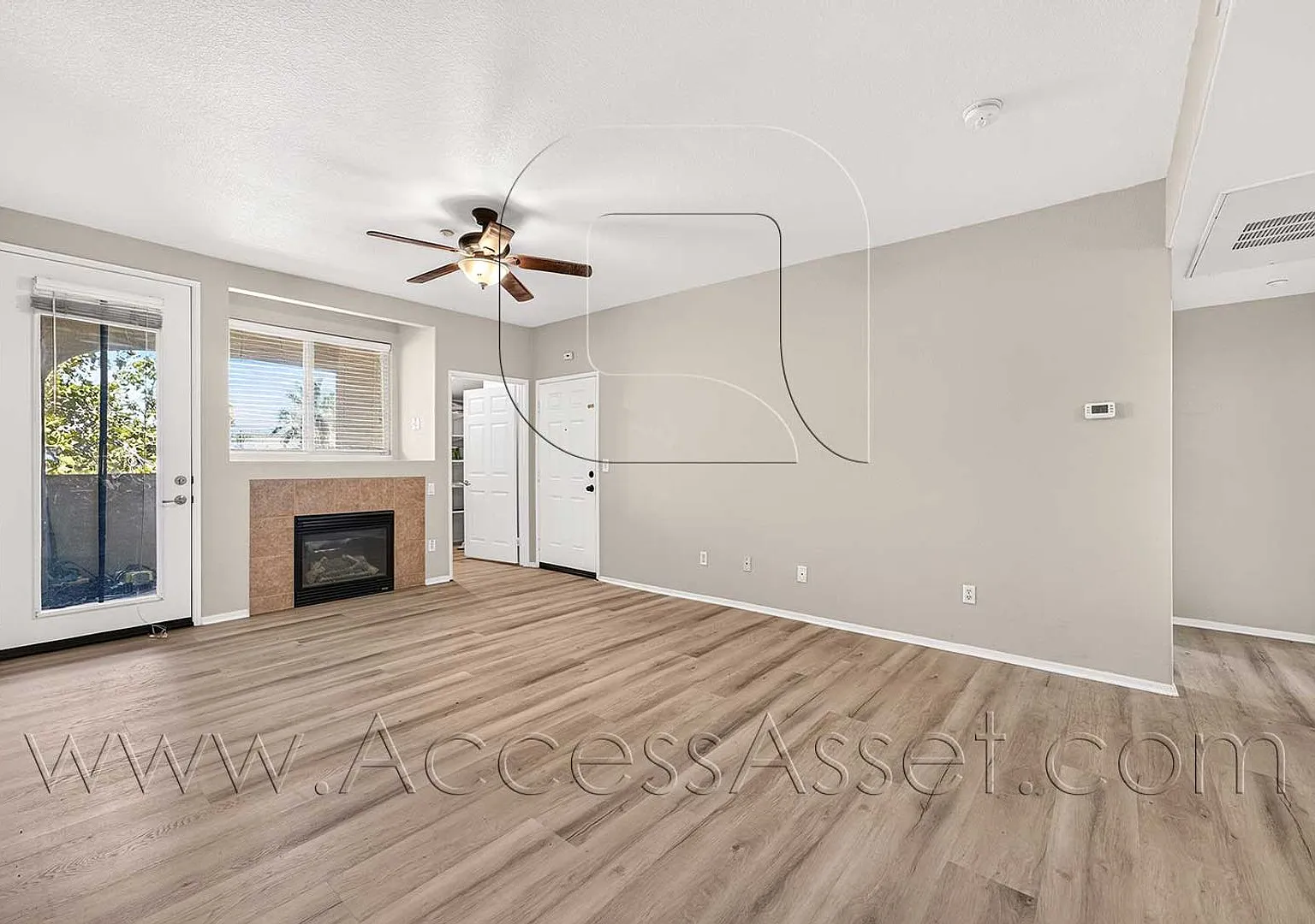 Move-In Ready 2-Bedroom Murrieta Condo with Open Floor Plan & Community Amenities — Photo 3