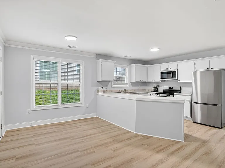 312B Louise Ln #B — Photo 11