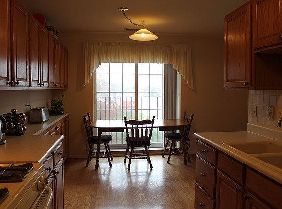 3rd image of 41 Hunt Club Dr #41