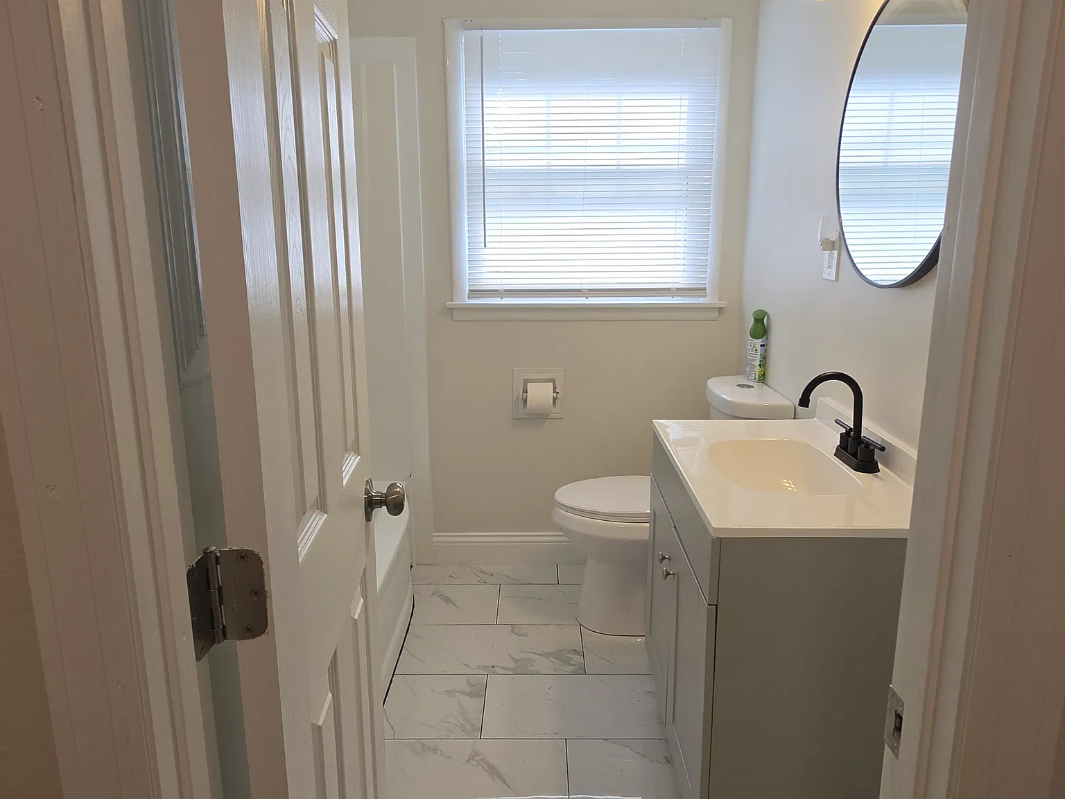 3 bed, 960 sqft, $1,200 — Photo 4
