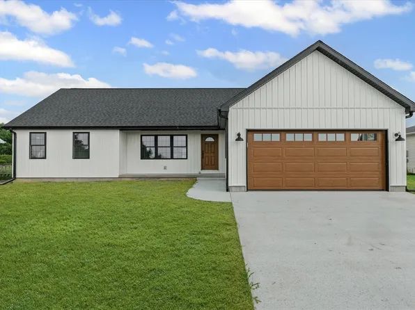 423 E Meuser Dr, Paxton, IL 60957
