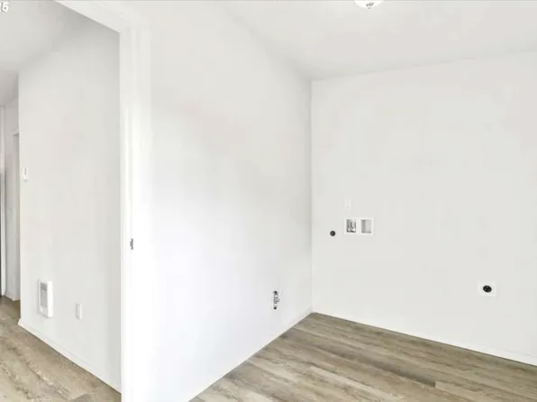 306 18th Ave #2, Longview, WA 98632