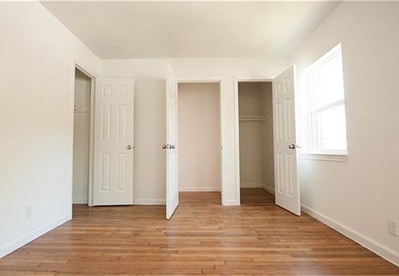 4th image of 2403 Brazoria St APT 4