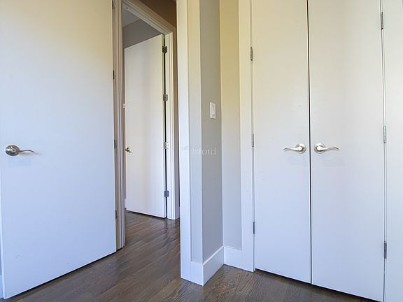 3rd image of 241 Jefferson St #2B
