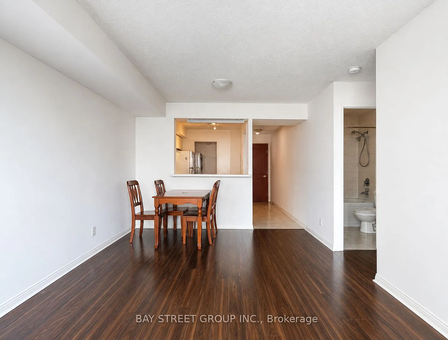 2 bed, $2,400 — Photo 3