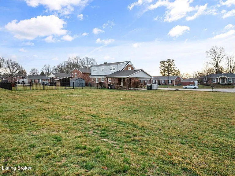 9903 Welshpool Ct — Photo 8
