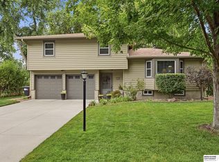 10934 Spring St, Omaha, NE 68144