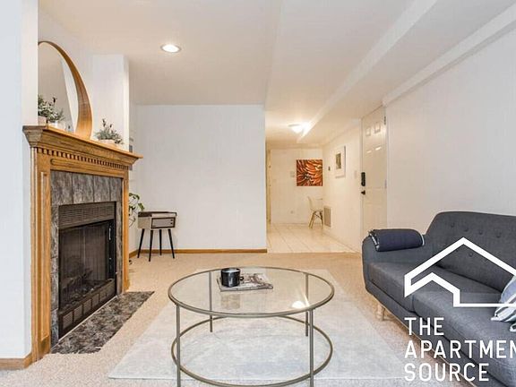 3rd image of 2030 W Superior St #G