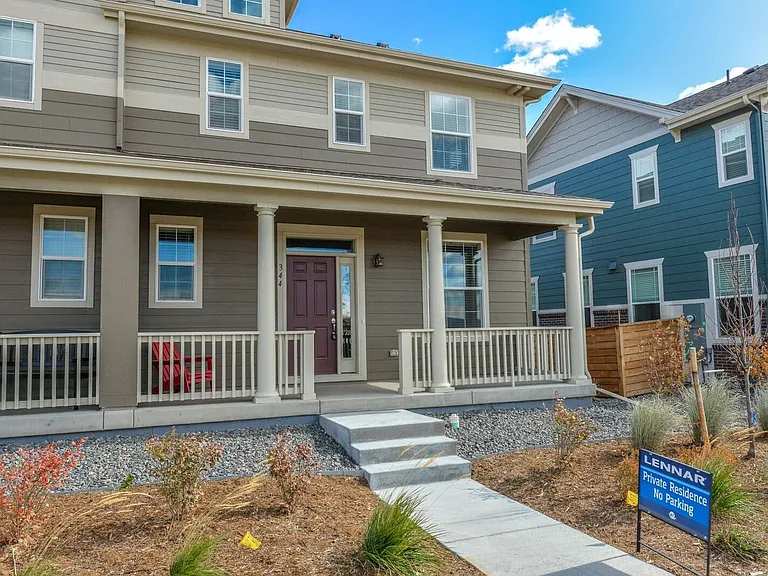 344 Zeppelin Way — Photo 3