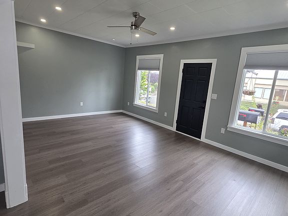 2nd image of 4020 Hoyt Ave