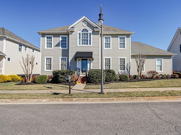 3rd image of 509 Wyndhurst Dr