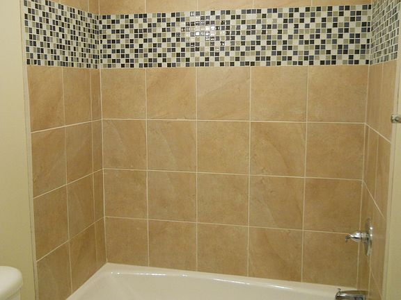 3rd image of 228 Terraplane Dr SE