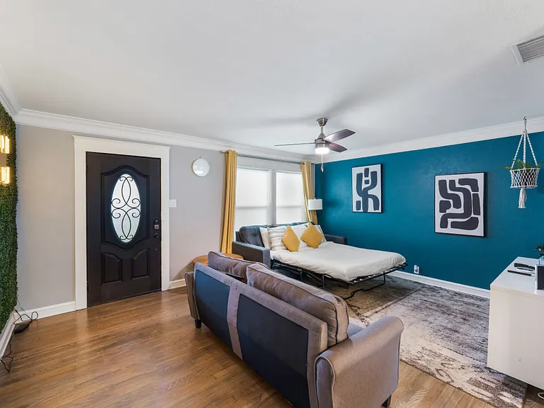 Circle Dr — Photo 6