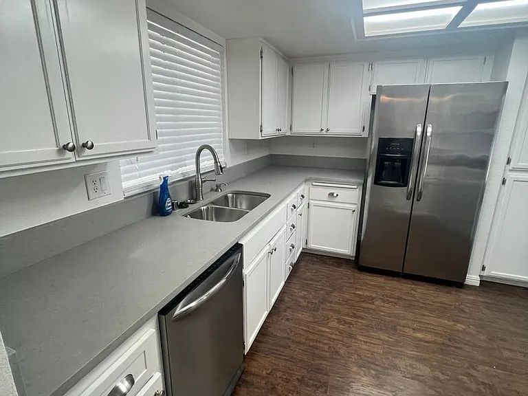 561 Amanda Ct — Photo 6