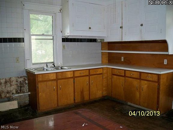 3rd image of 544 N Bever St