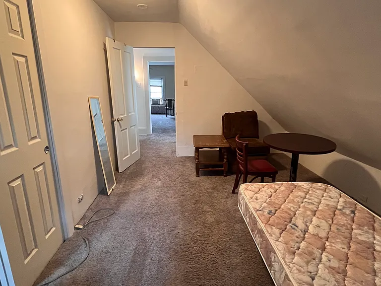 5859 Hobart St #2 — Photo 29