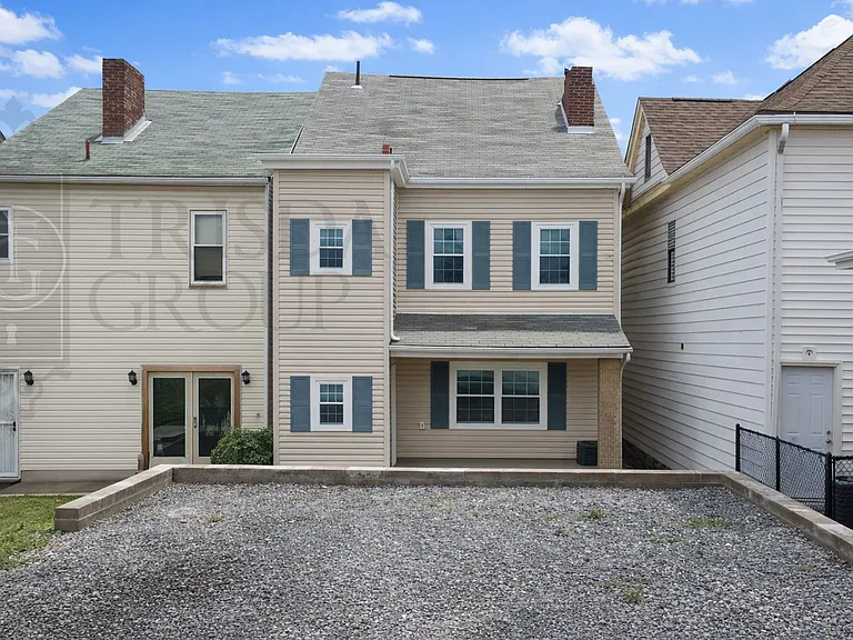 605 Griffin St — Photo 2