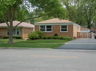 612 Laramie Ave, Wilmette, IL 60091