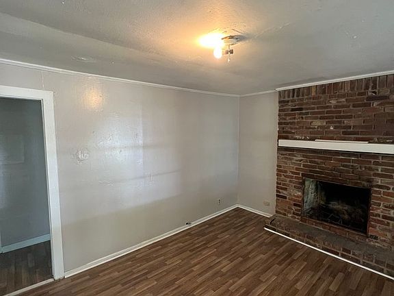 2nd image of 7024 Elsie St